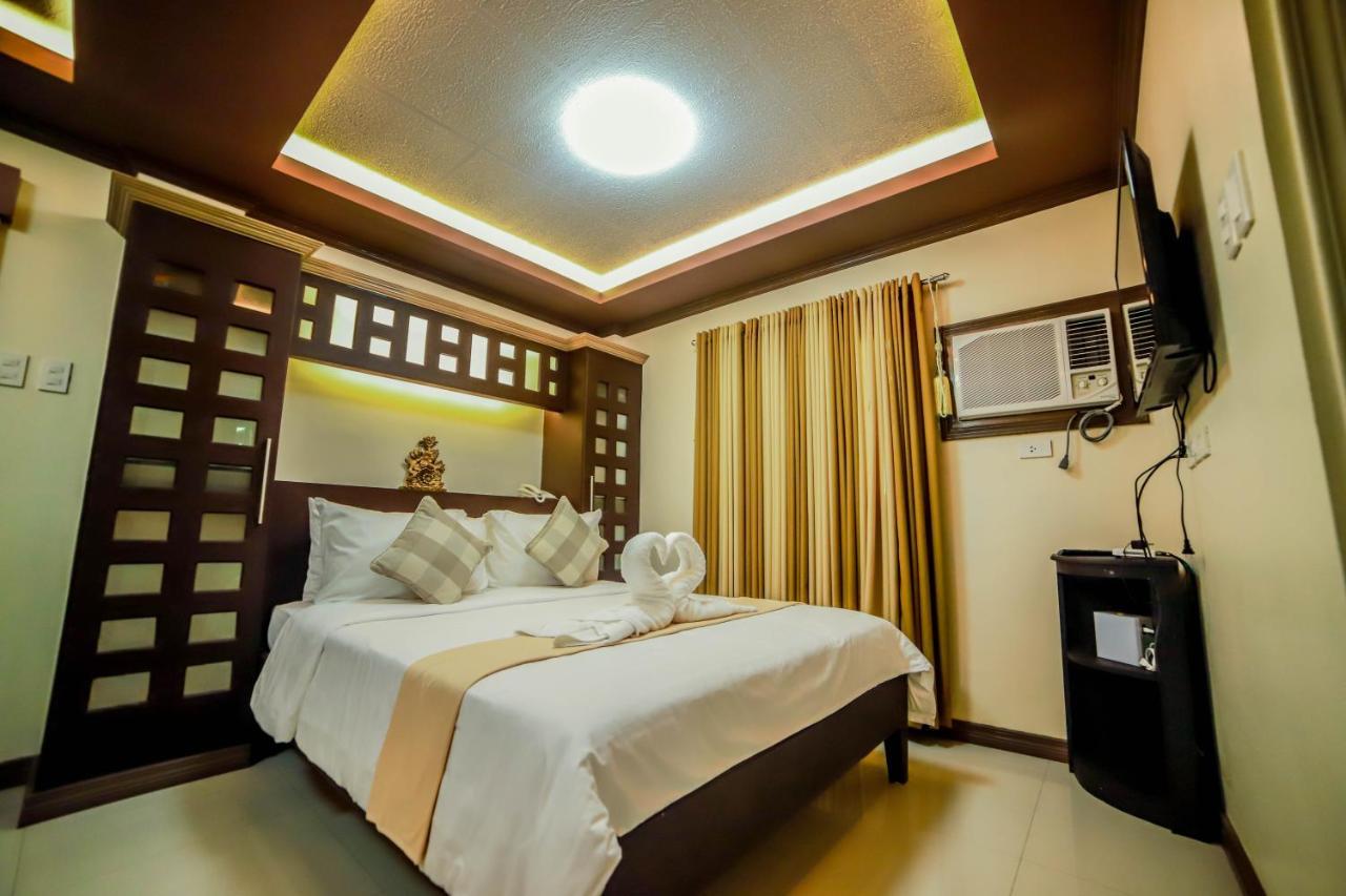 Villa Esmeralda Bryan'S Resort Hotel And Restaurant Palayan City Dış mekan fotoğraf