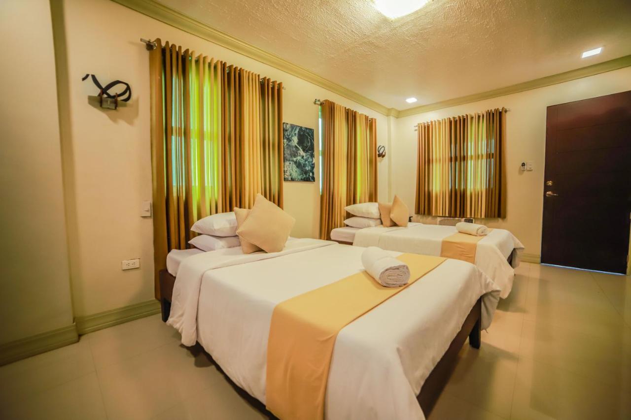 Villa Esmeralda Bryan'S Resort Hotel And Restaurant Palayan City Dış mekan fotoğraf