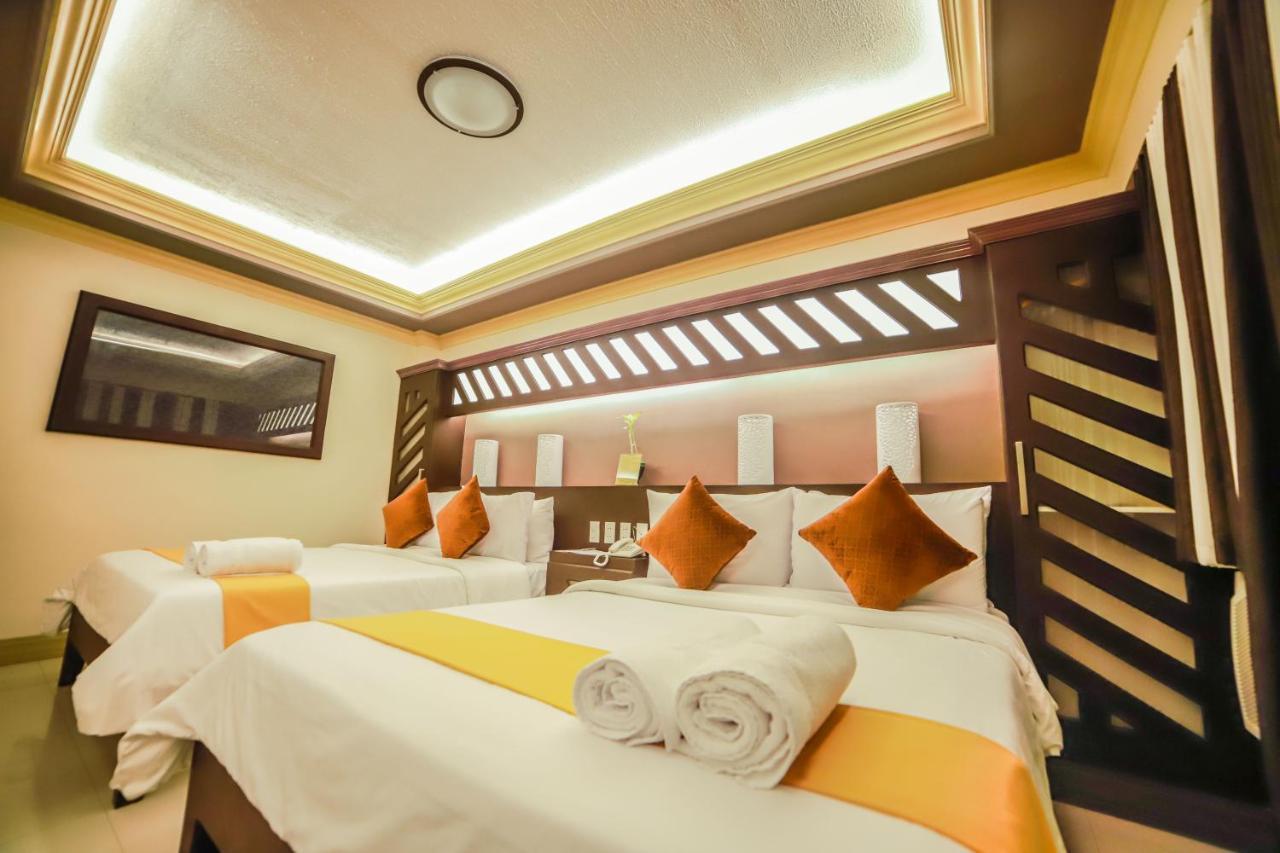 Villa Esmeralda Bryan'S Resort Hotel And Restaurant Palayan City Dış mekan fotoğraf