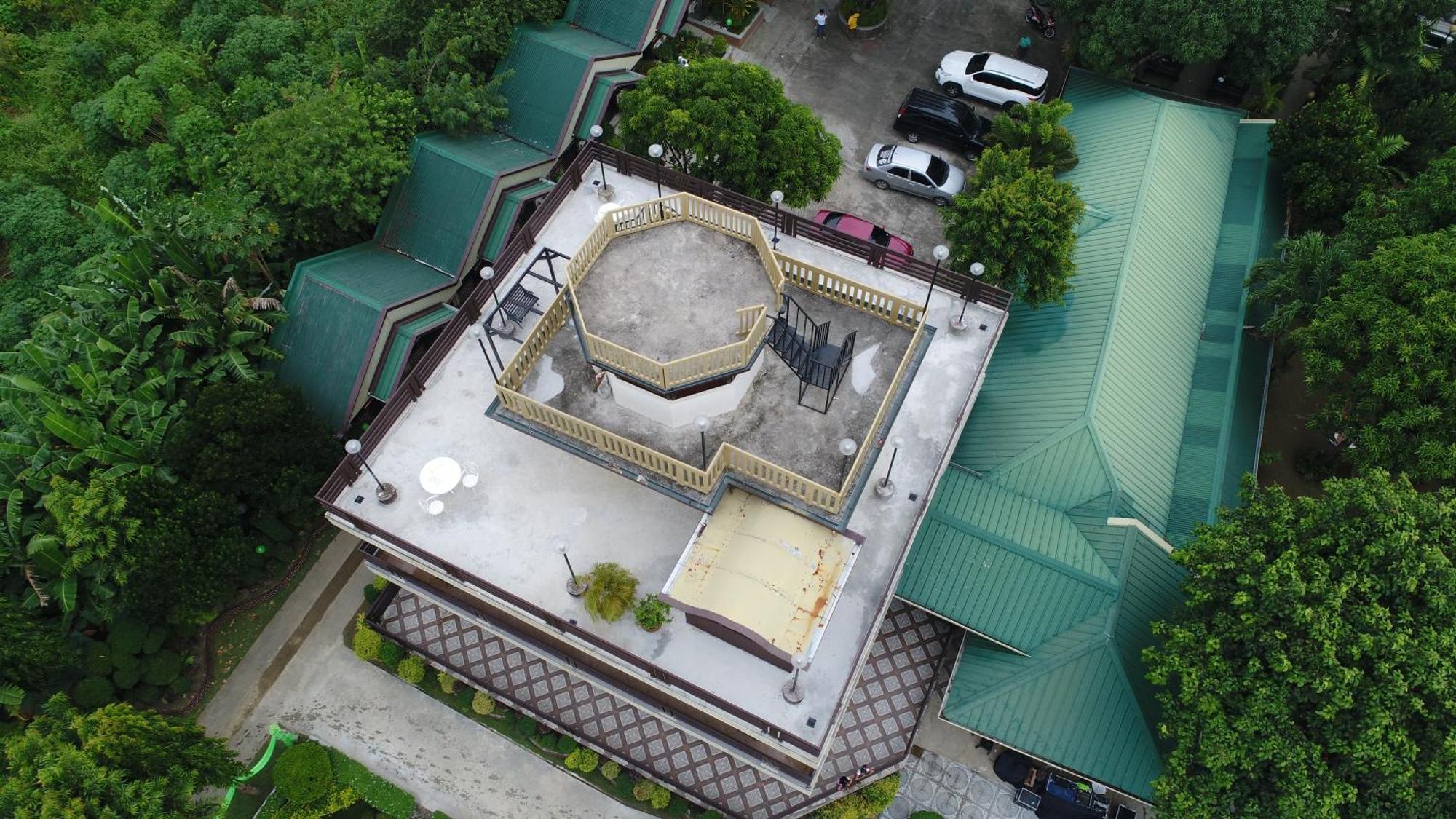 Villa Esmeralda Bryan'S Resort Hotel And Restaurant Palayan City Dış mekan fotoğraf