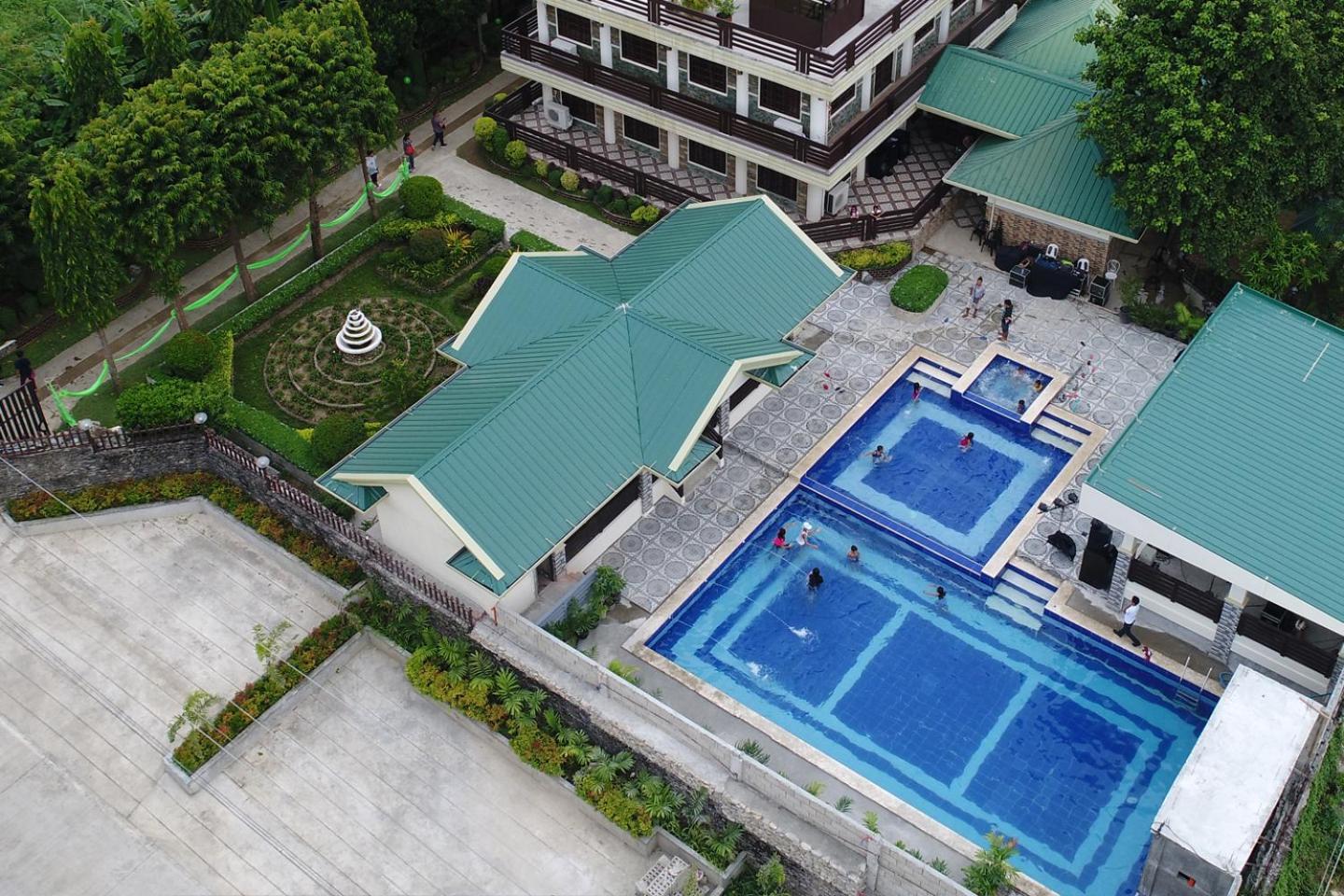 Villa Esmeralda Bryan'S Resort Hotel And Restaurant Palayan City Dış mekan fotoğraf